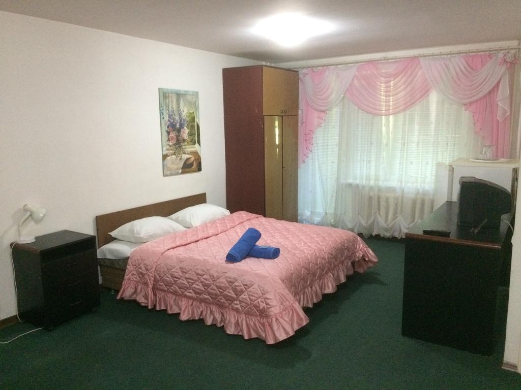 Mini Hotel Vesna Dniepropietrowsk Pokój zdjęcie