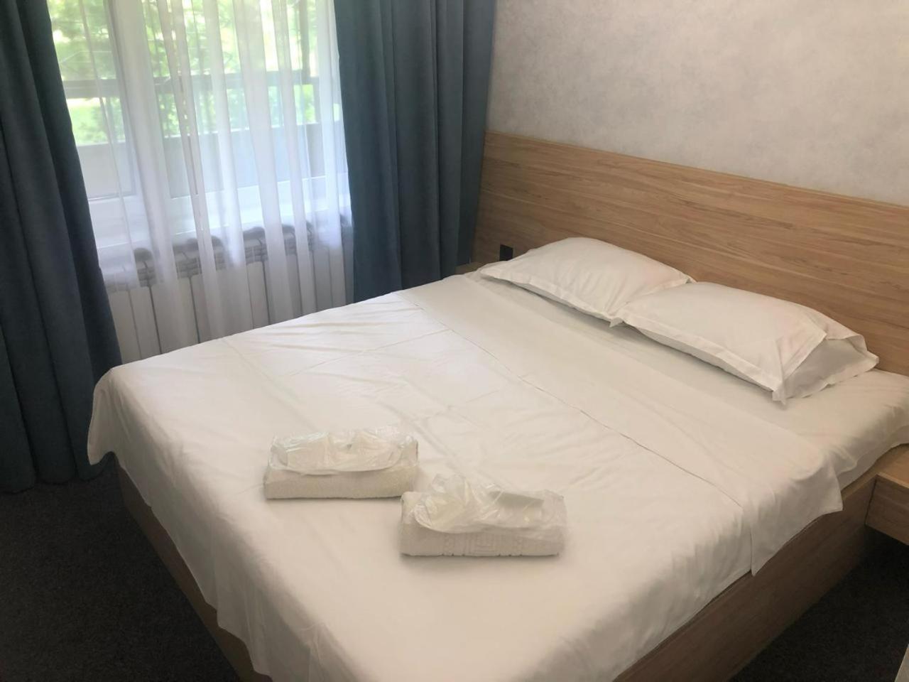 Mini Hotel Vesna Dniepropietrowsk Zewnętrze zdjęcie