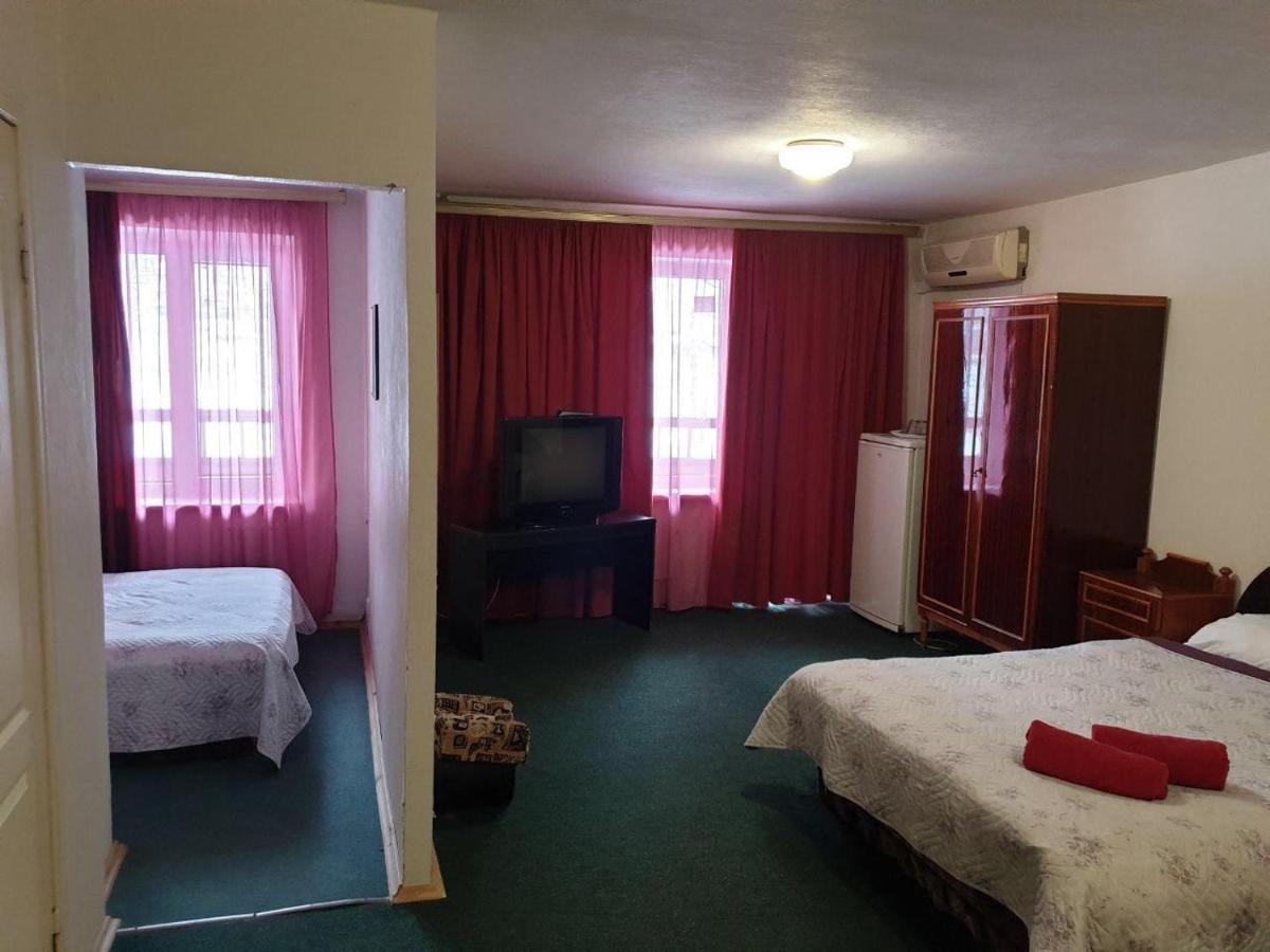 Mini Hotel Vesna Dniepropietrowsk Zewnętrze zdjęcie